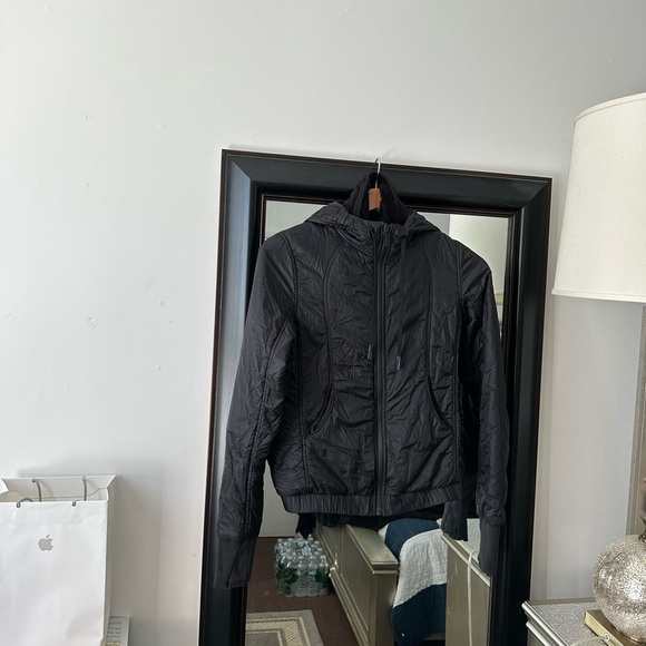 Lululemon jacket - Picture 6 of 13
